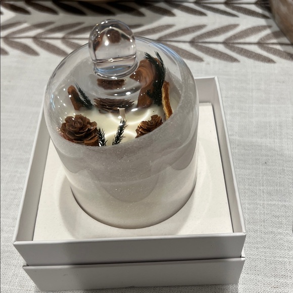 White Scented Candle with Glass Cloche - Picture 6 of 7